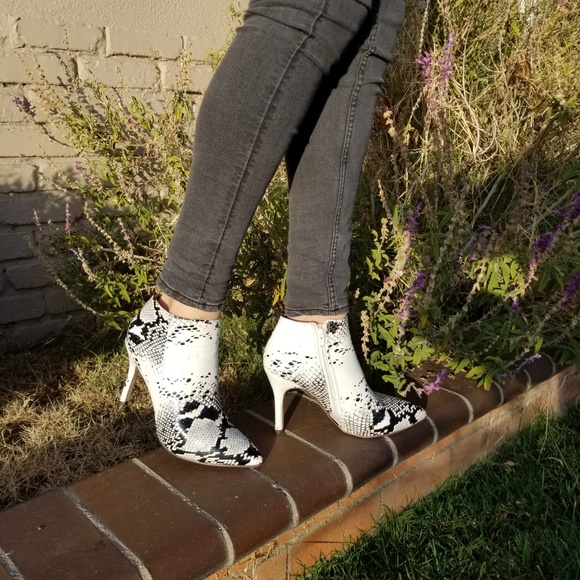 Pointed Toe Snake Ankle Booties Stilettos - Picture 6 of 6